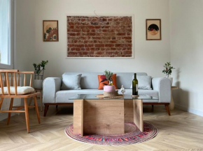 2BR and 2bath balcony apt in heart of isatanbul #3